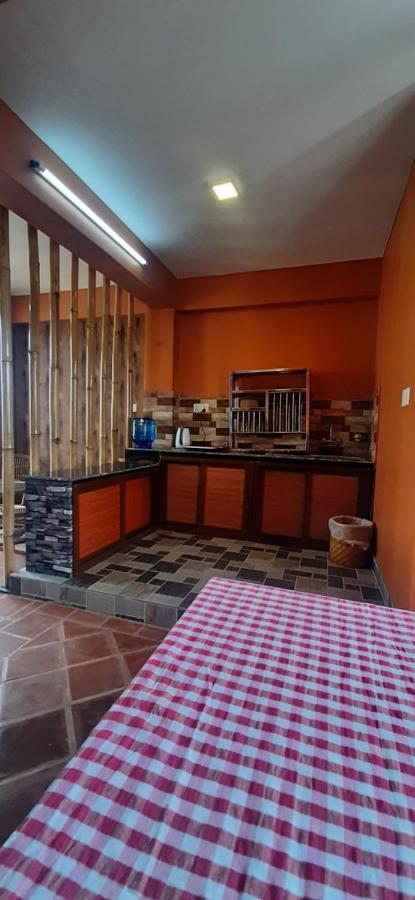 Looniva Guest House Lalitpur Exterior photo